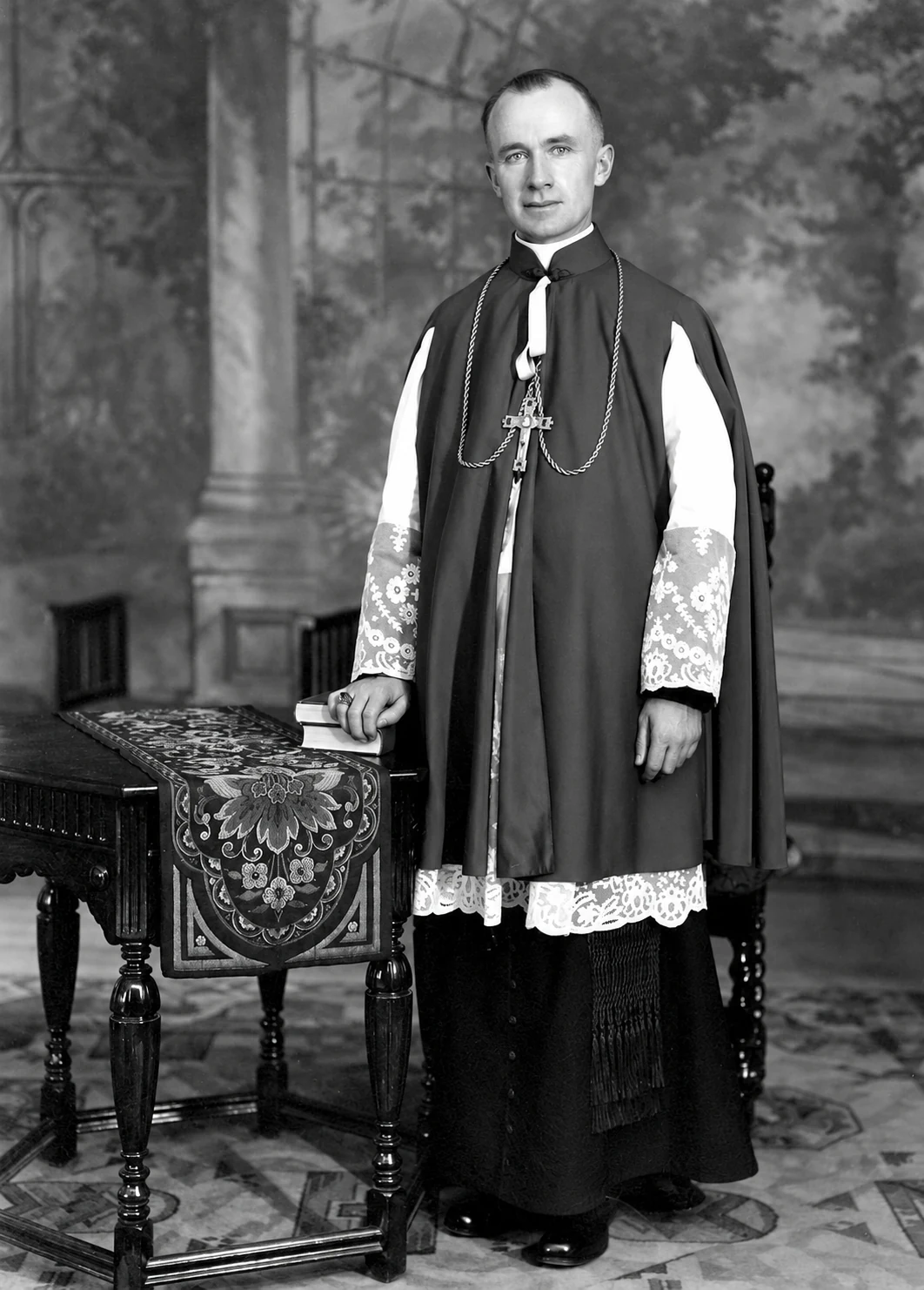 Mons. Napoleón-Alexandre Labrie, obispo de Baie-Comeau